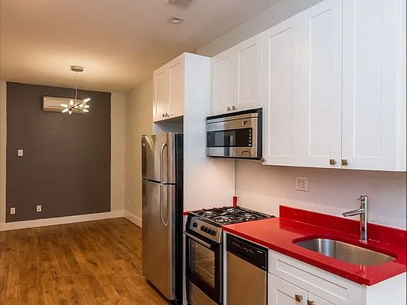 3rd image of 1347 Hancock St #1L