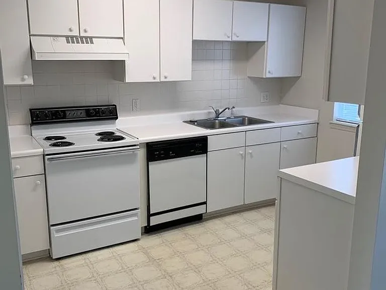 460 Myrtle Greens Dr #E — Photo 1