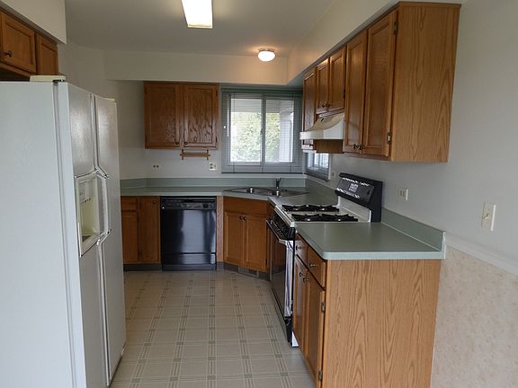 4th image of 1511 S Pembroke Dr