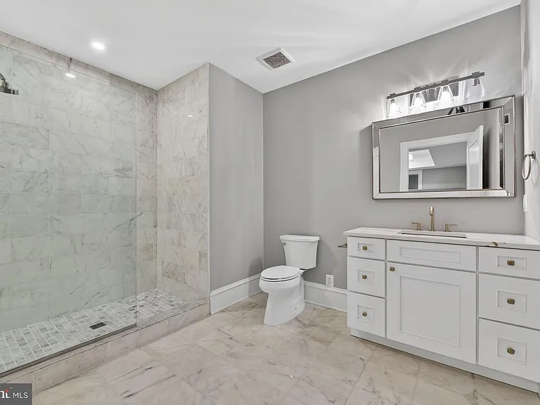 7002 River Oaks Dr — Photo 38