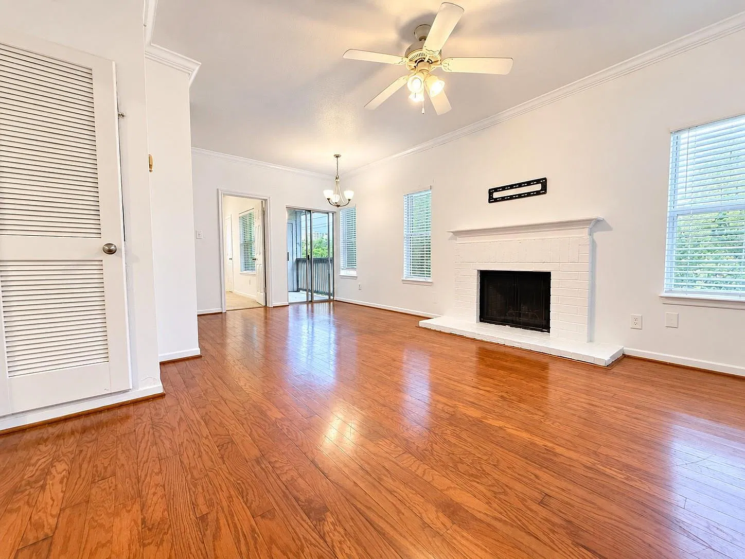 2 bed, 1.0 bath, 802 sqft, $1,500 — Photo 4