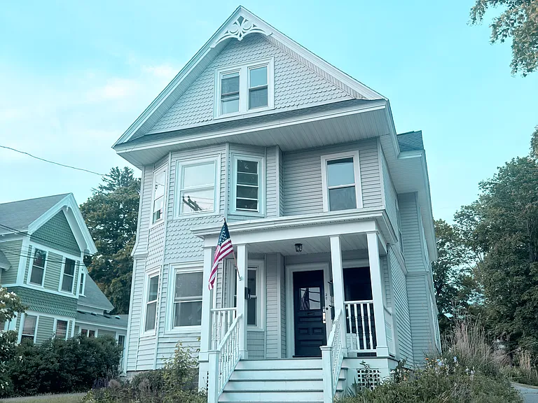 20-22 Florence St #2 — Photo 15