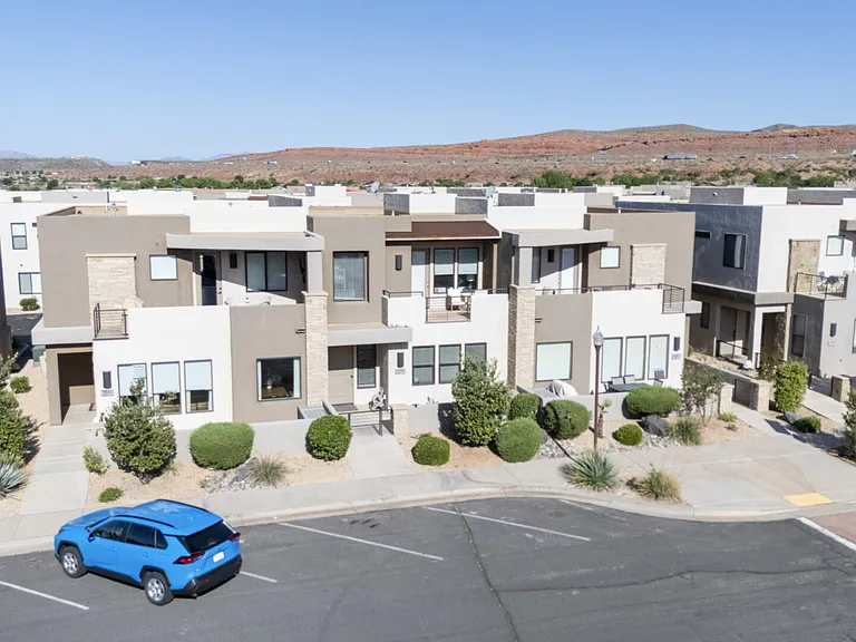 N Canyon Greens Dr — Photo 32