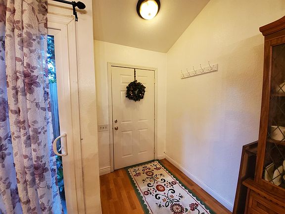 3rd image of 4261 Taylor St
