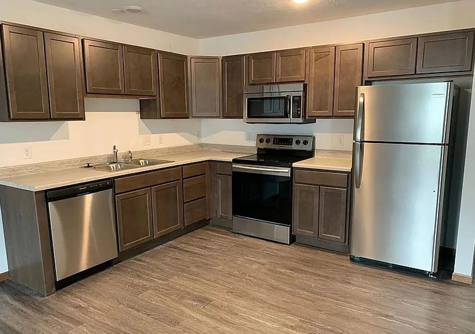 Lipton Apartments — Photo 3