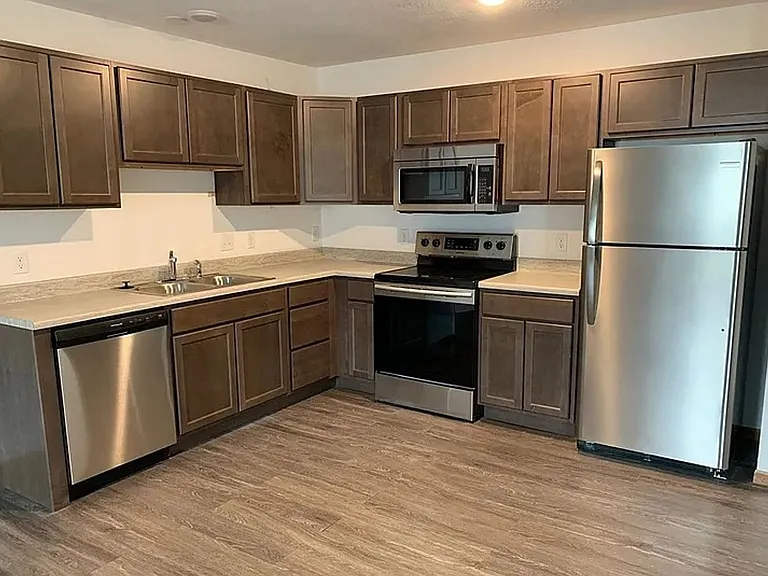 Lipton Apartments — Photo 17