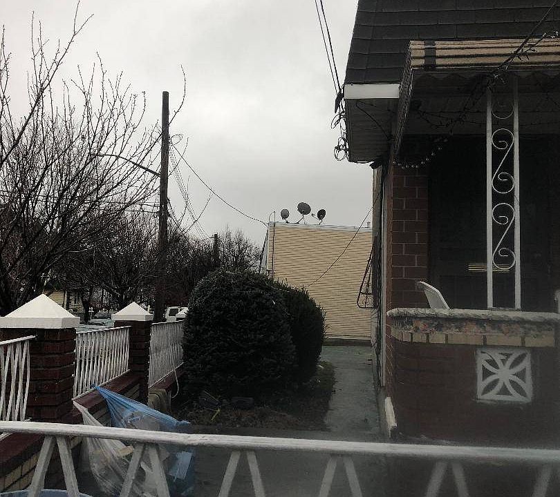 2nd image of 10754 154th St