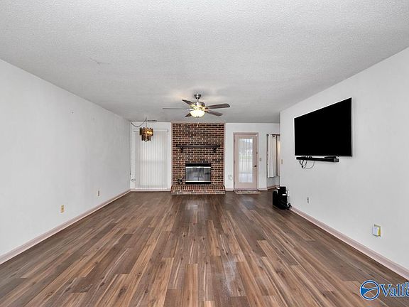 3rd image of 10316 Parliament Dr SW
