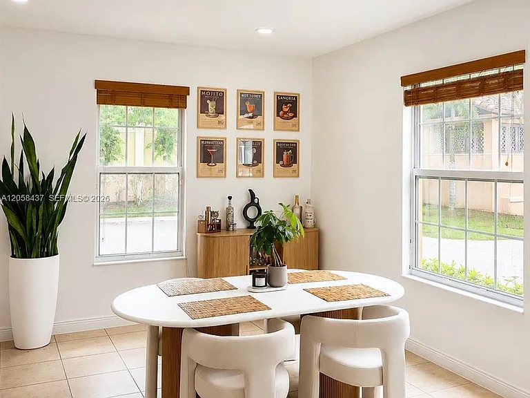 1101 SW 147th Ter #1101 — Photo 11