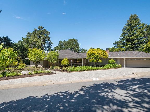 2nd image of 40 Knightwood Ln