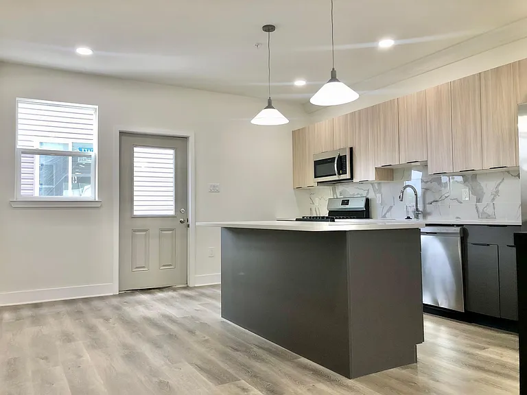 2510 E Tioga St #C23 — Photo 5