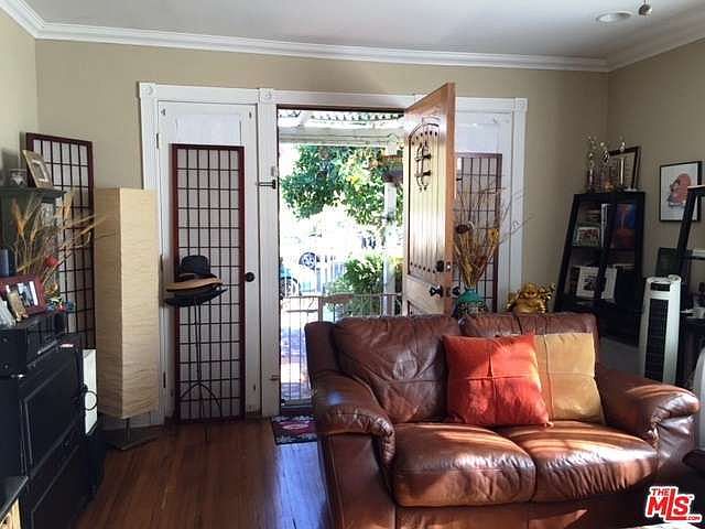 1st image of 411 N Hobart Blvd
