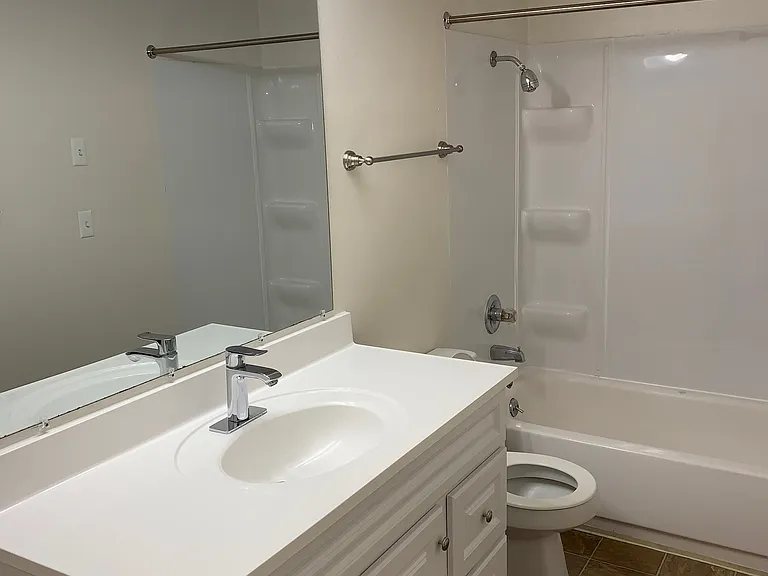 Cedar Terrace Apartments — Photo 10