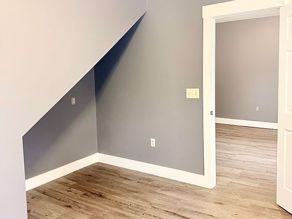 5th image of 17 Union St #19