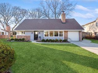 42 Williamsburg Rd, Evanston, IL 60203