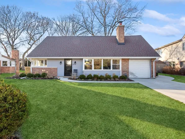 42 Williamsburg Rd, Evanston, IL 60203