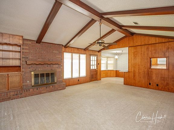 2nd image of 2811 Auburn Dr