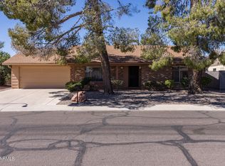 11446 S Pawnee Cir, Phoenix, AZ 85044