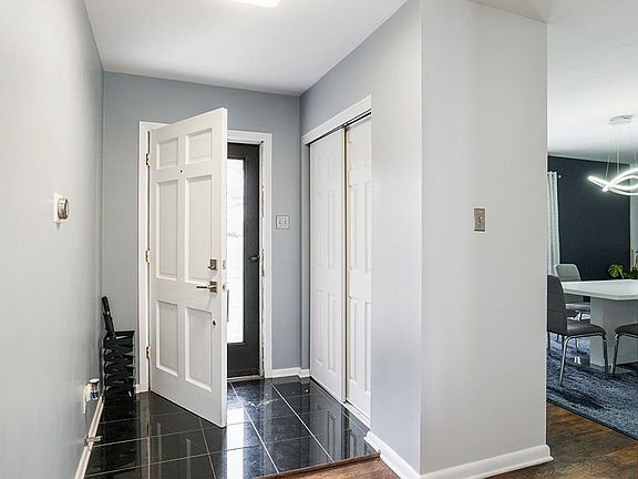 2nd image of 451 Stonehaven Dr