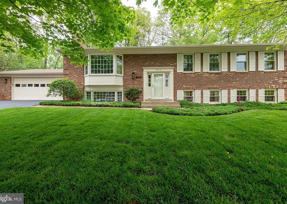 1st image of 8446 Chapelwood Ct