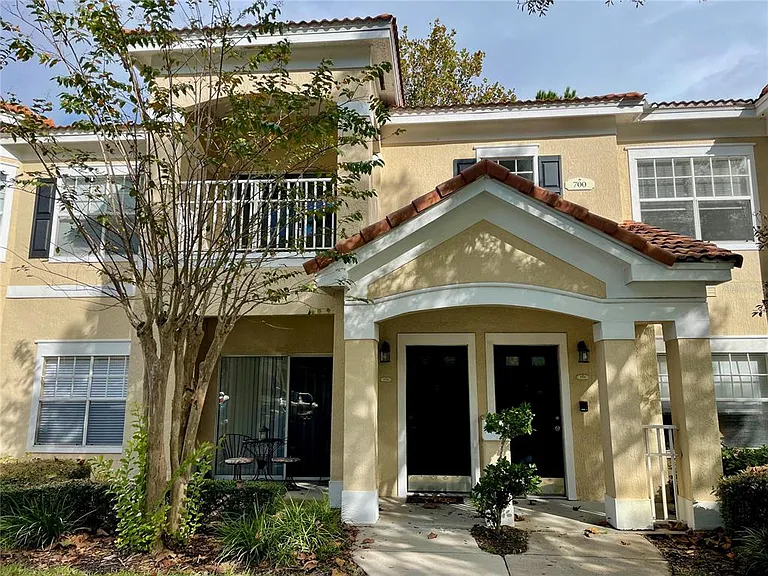 723 Arbor Lakes Cir #723 — Photo 1