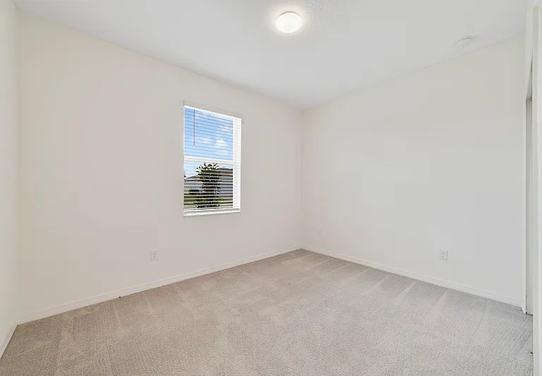 662 Fairview Ave — Photo 5