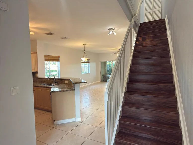 8320 Santa Monica Ave — Photo 7