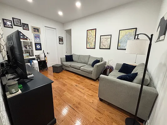 Rented by Owner | media 22