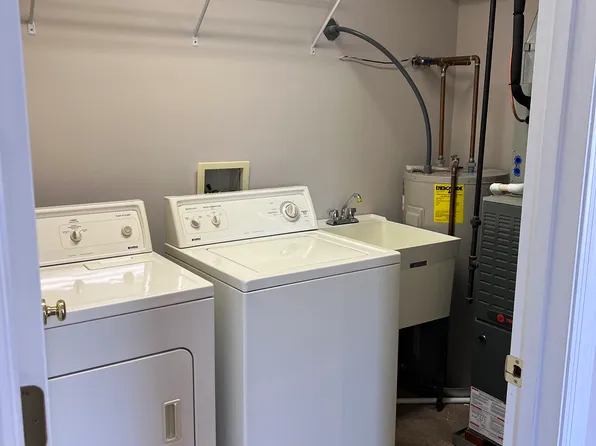 Waterford Place Apartments & Villas