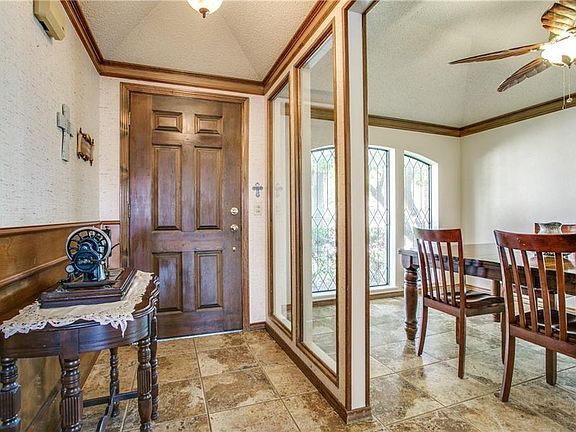 4th image of 1202 Sandy Creek Dr