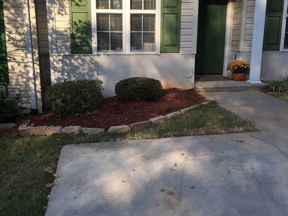 2nd image of 3007 Brookhaven Way