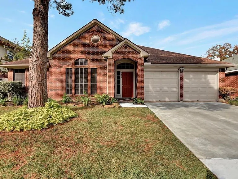 3406 Meadowlark Ln — Photo 1