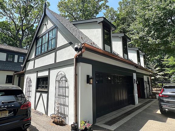 5th image of 88 Forest Way