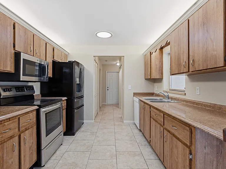 7302 Santa Clara Blvd — Photo 10