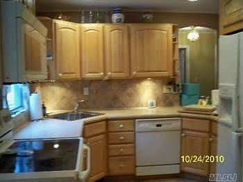 1st image of 90 Lloyd Ct