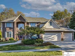 14232 Seward St, Omaha, NE 68154