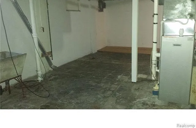 21540 Olmstead St — Photo 3