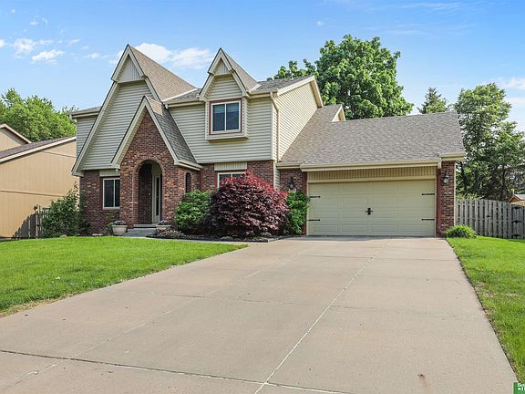 2nd image of 805 Joseph Dr