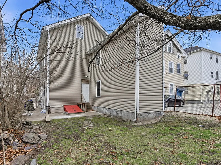 660 Public St #2 — Photo 4