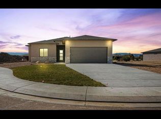 2697 Meadowcrest Ct, Grand Junction, CO 81506