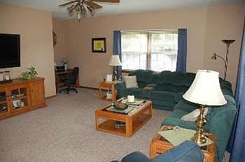 3rd image of 227 Tinsley Ct