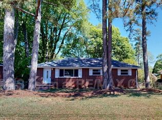 8 Larose Dr SW, Marietta, GA 30060