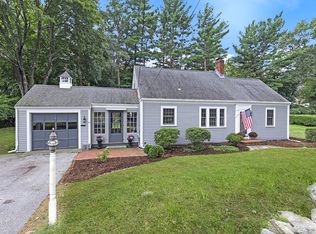41 S Pleasant St, Hingham, MA 02043