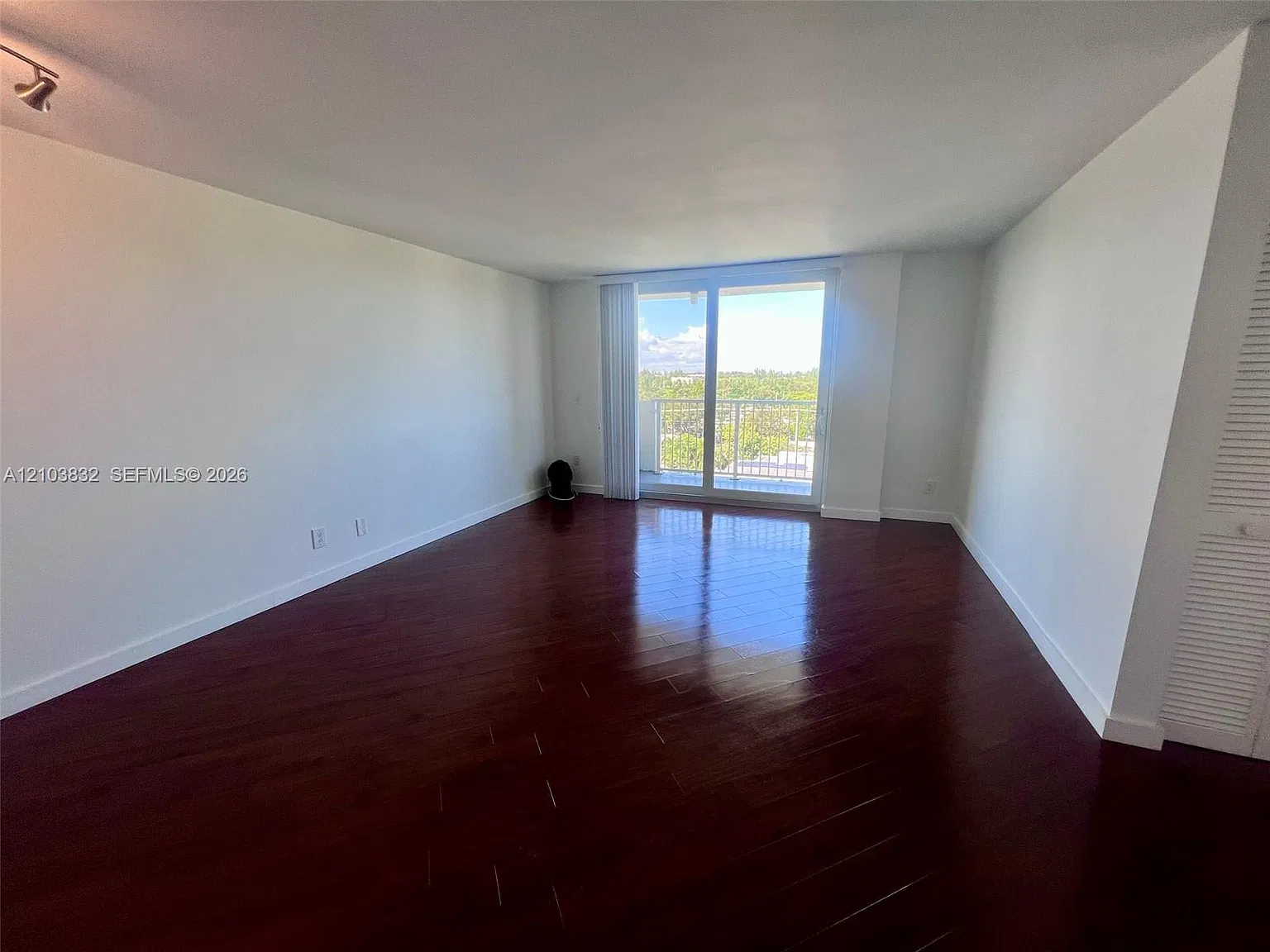 Keystone Towers Condo — Photo 3
