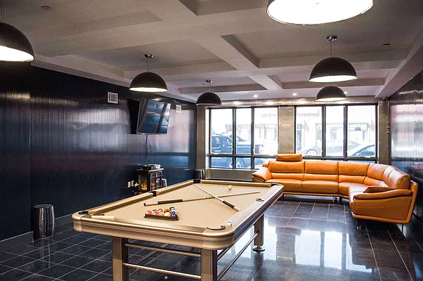 Rented by Manhattan Management LLC | media 58