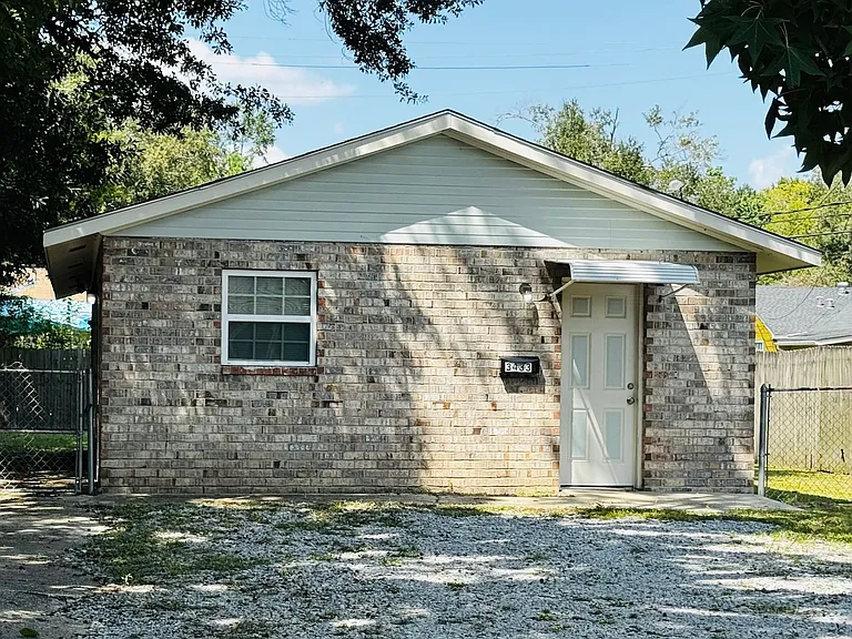 3433 Hollywood St — Photo 3