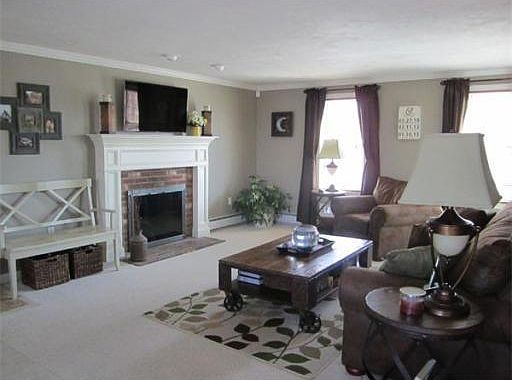 3rd image of 12 Wisteria Dr