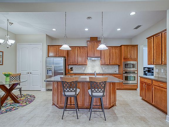 3rd image of 224 Huntston Way