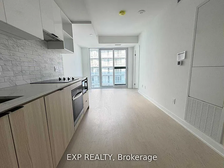 252 Church St #5510 — Photo 6
