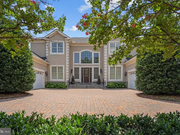 43589 Edison Club Ct, Ashburn, VA 20147